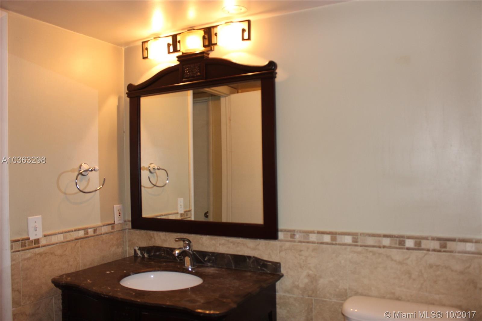 DADELAND GROVE CONDO - Residential