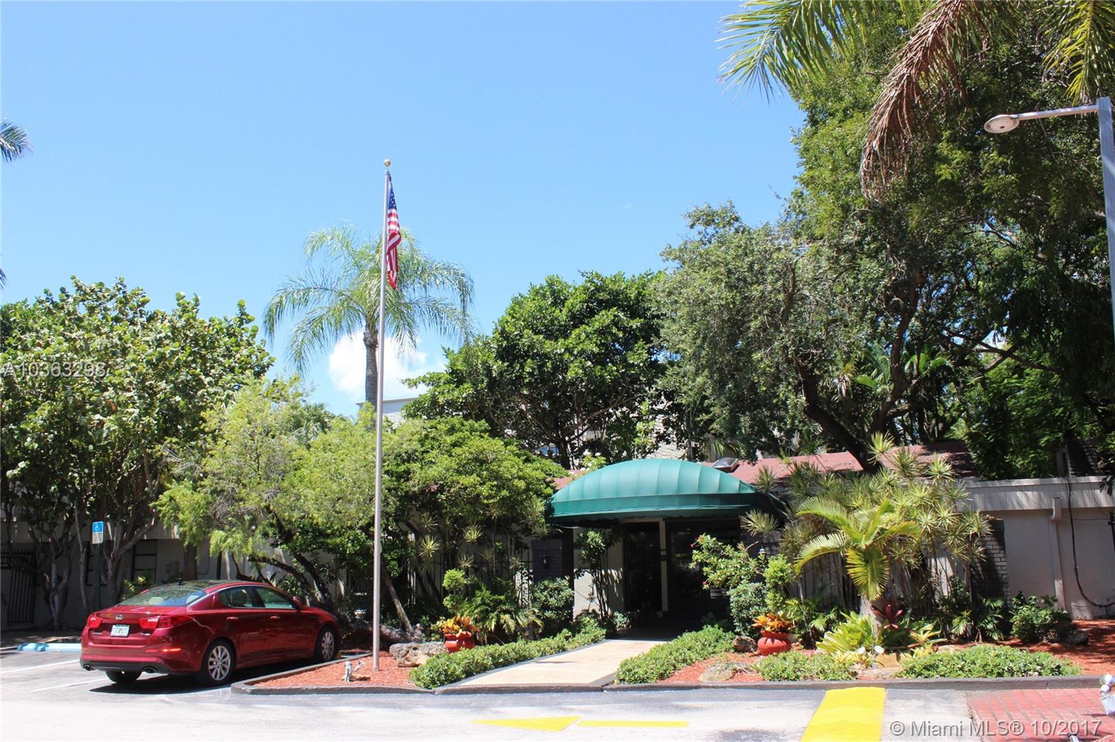 DADELAND GROVE CONDO - Residential