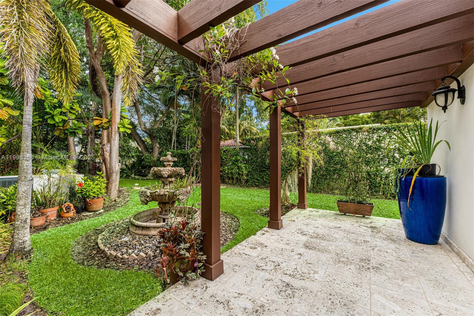 CORAL GABLES GRANADA SEC - Residential