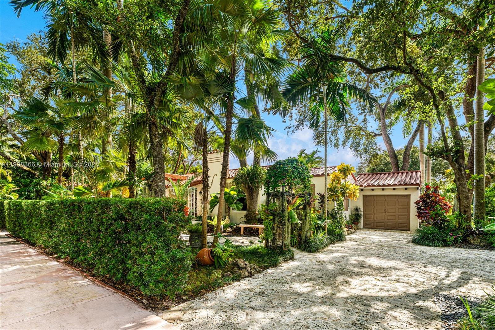 CORAL GABLES GRANADA SEC - Residential