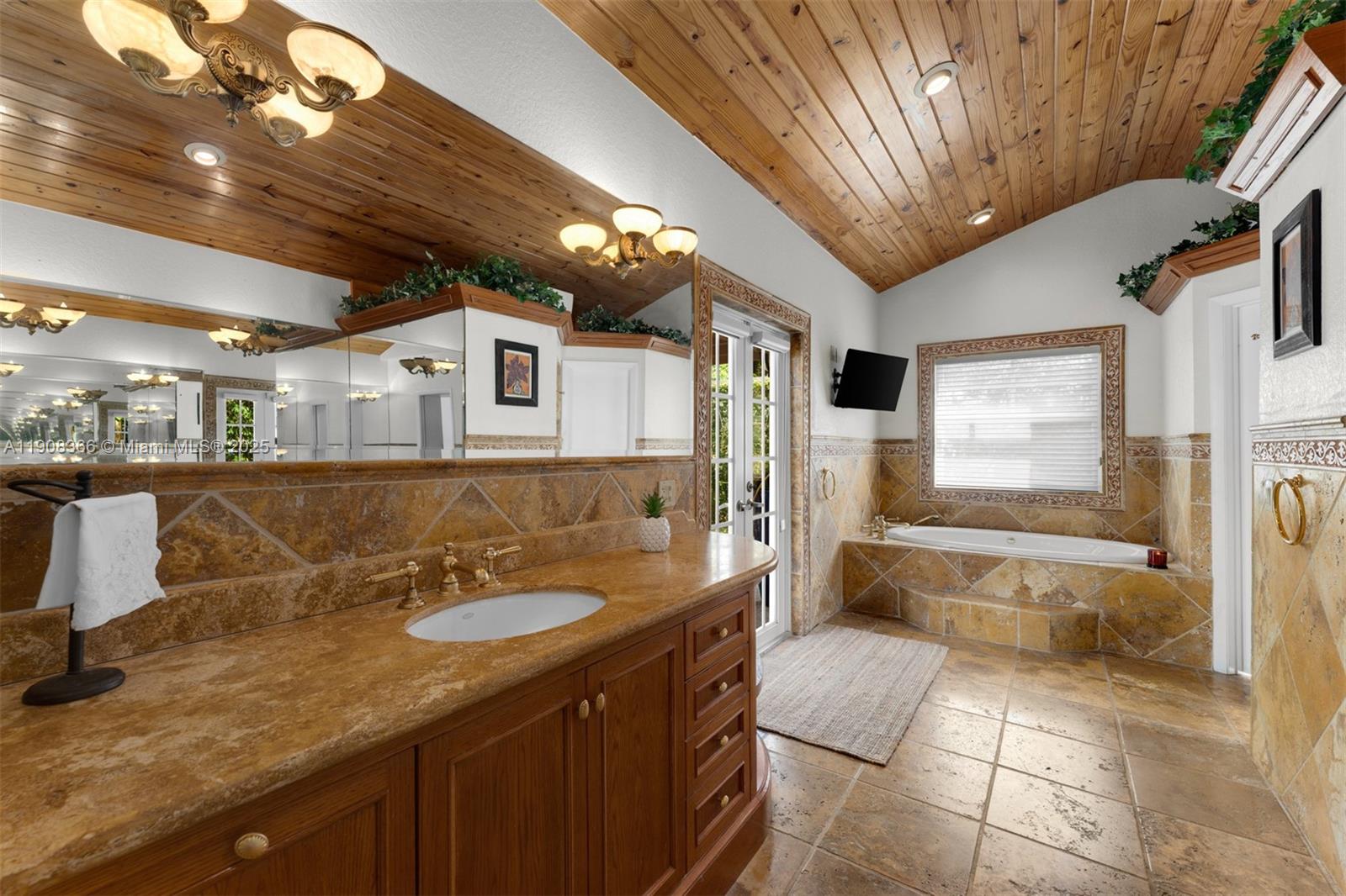 CORAL GABLES GRANADA SEC - Residential