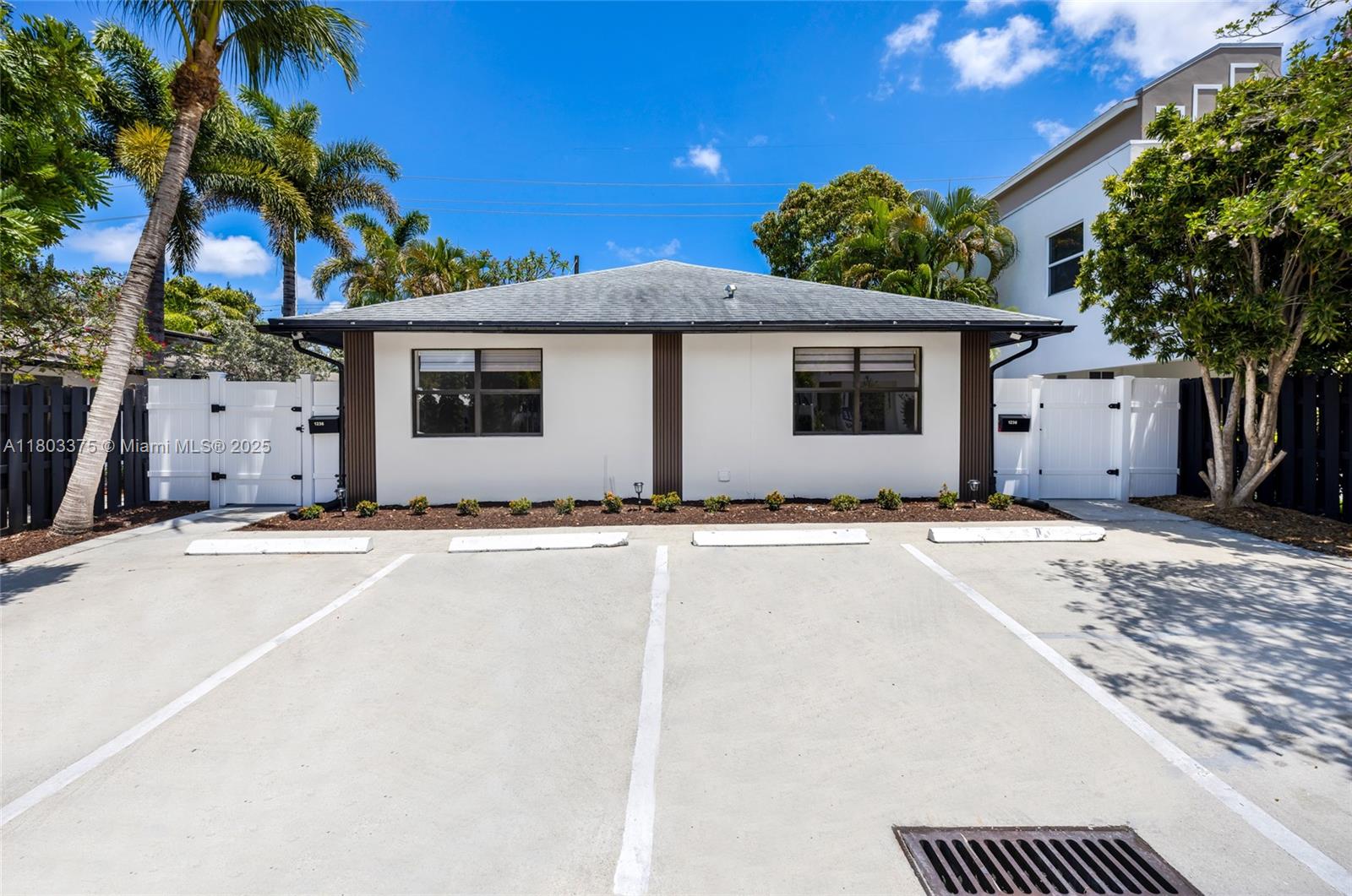 Rental Property at 1236 Ne 12th Ave A, Fort Lauderdale, Broward County, Florida - Bedrooms: 3 
Bathrooms: 2  - $3,000 MO.