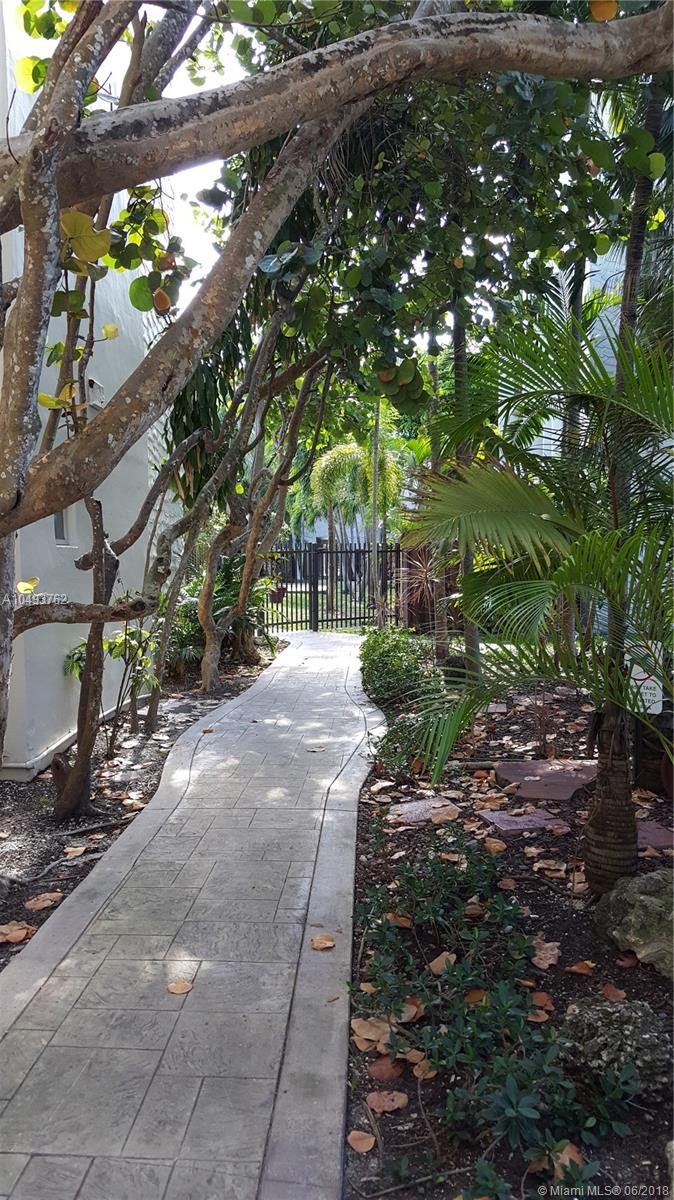 DADELAND GROVE CONDO - Residential Lease