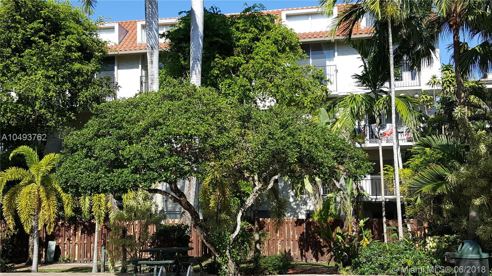 DADELAND GROVE CONDO - Residential Lease