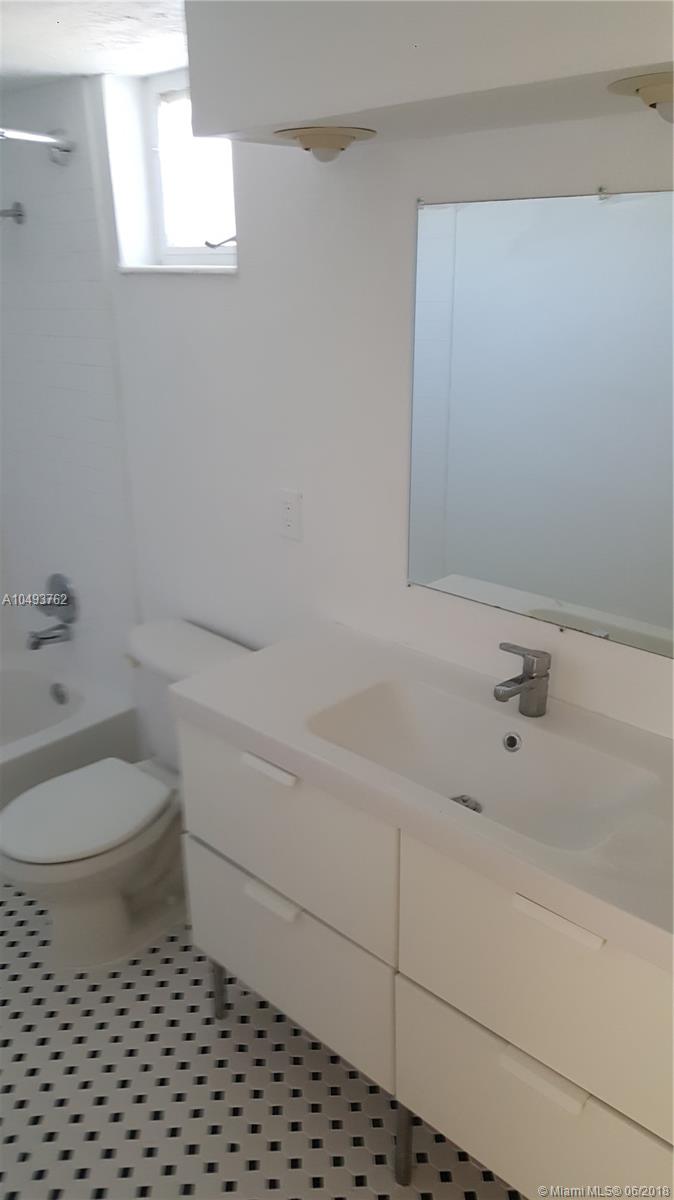 DADELAND GROVE CONDO - Residential Lease