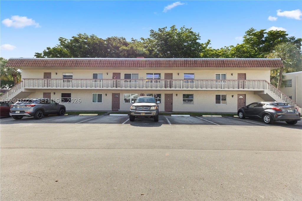 Photo of 3777 NW 78th Ave #9C, Davie, FL 33024 (MLS # A12036025)