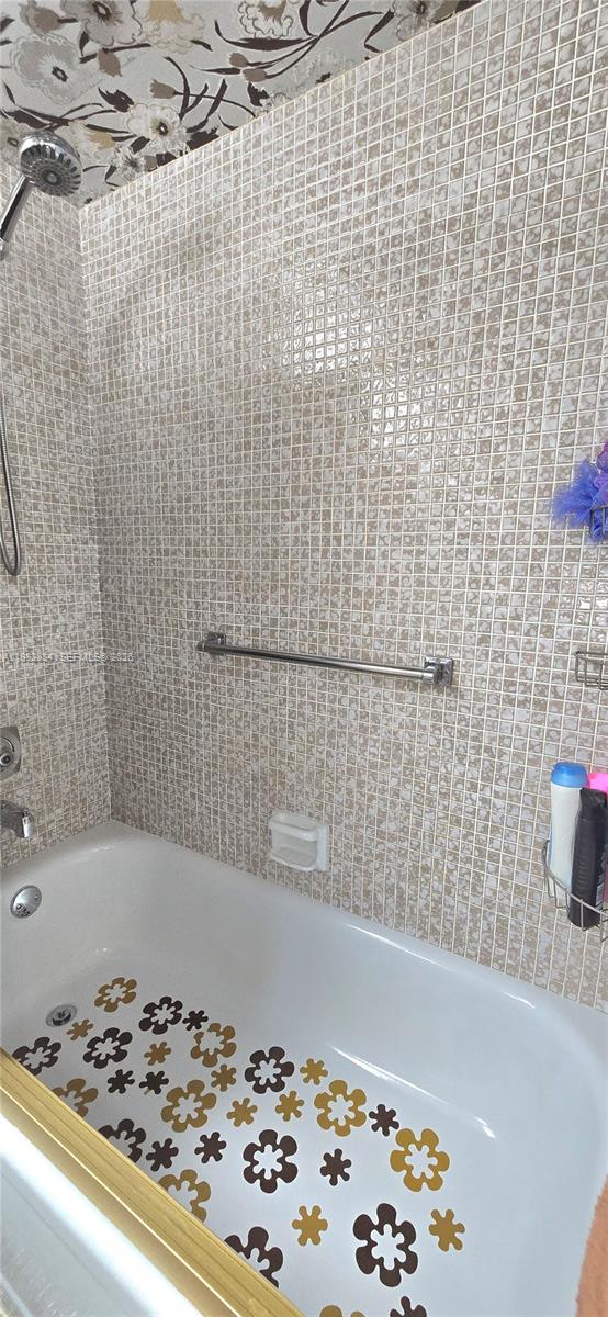 NEWPORT H CONDO - Residential