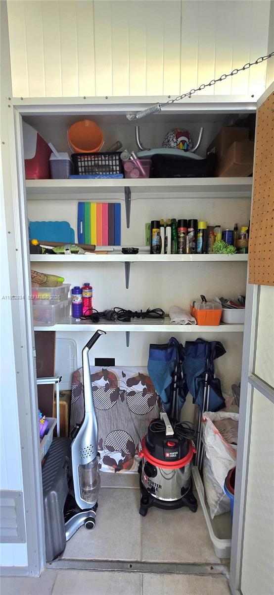 NEWPORT H CONDO - Residential