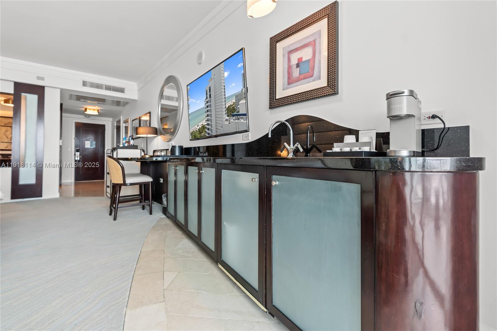 FONTAINEBLEAU III - Residential