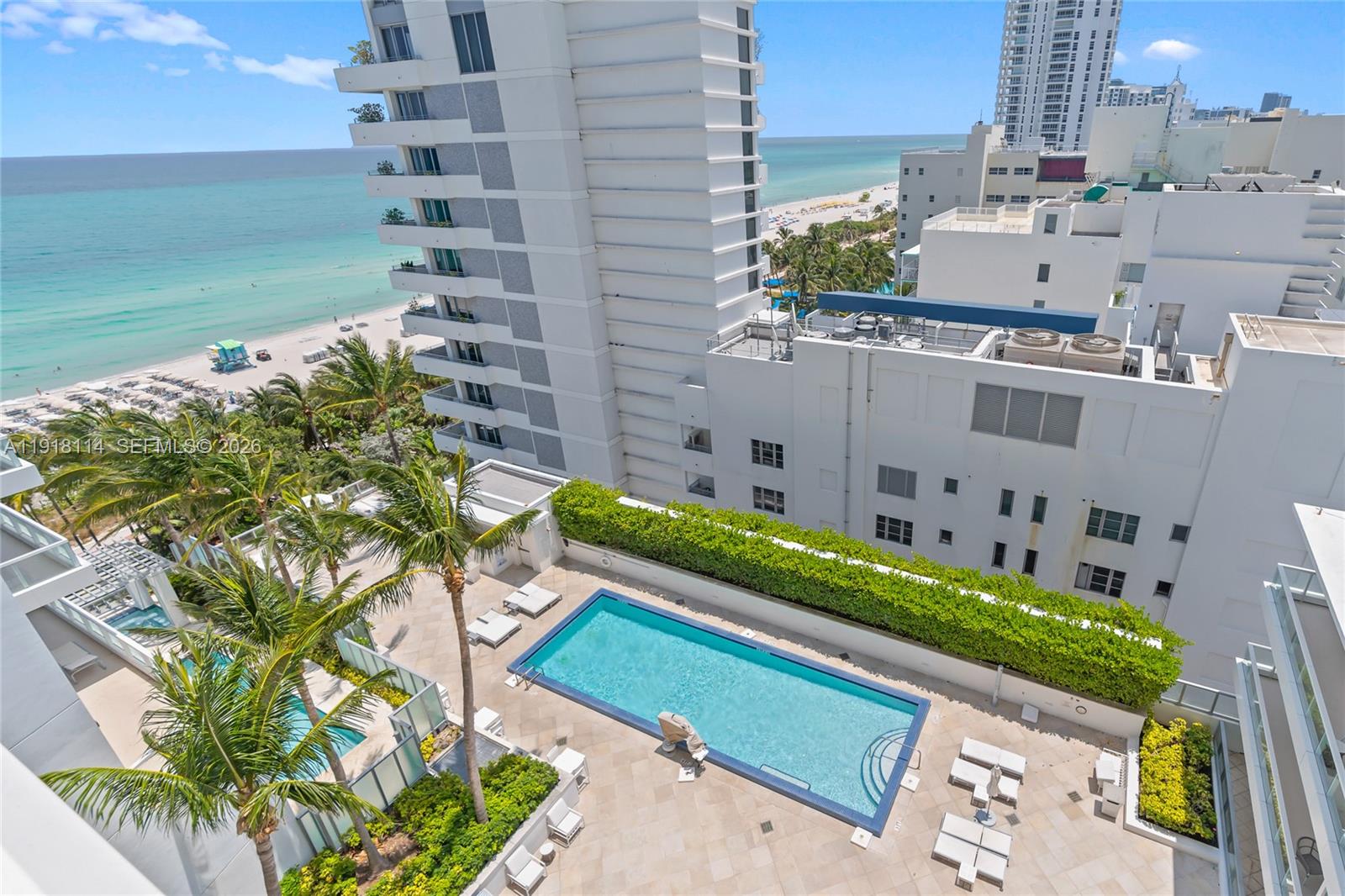 4391 Collins Ave 1118