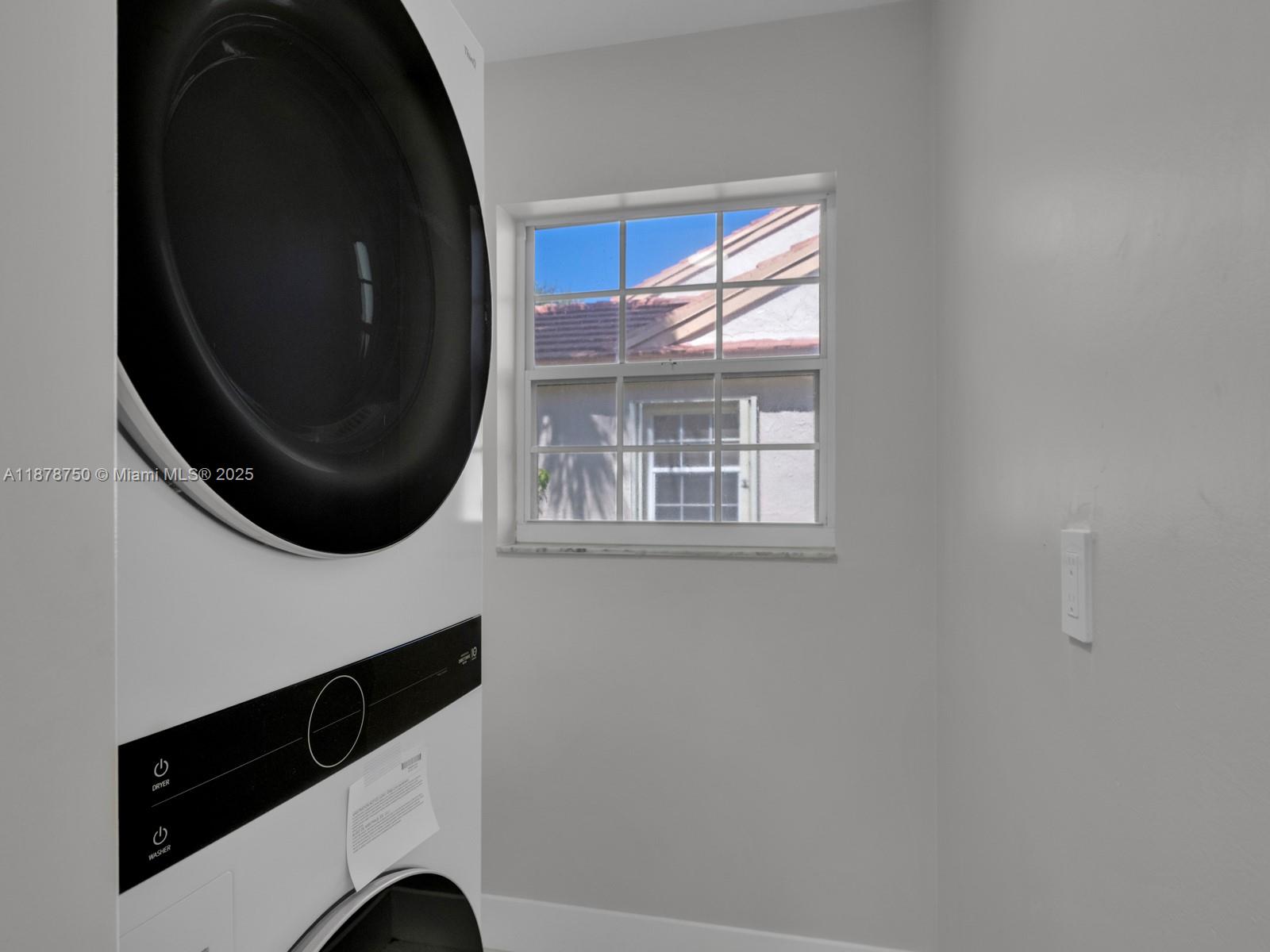 EMERALD POINTE 2 - Residential