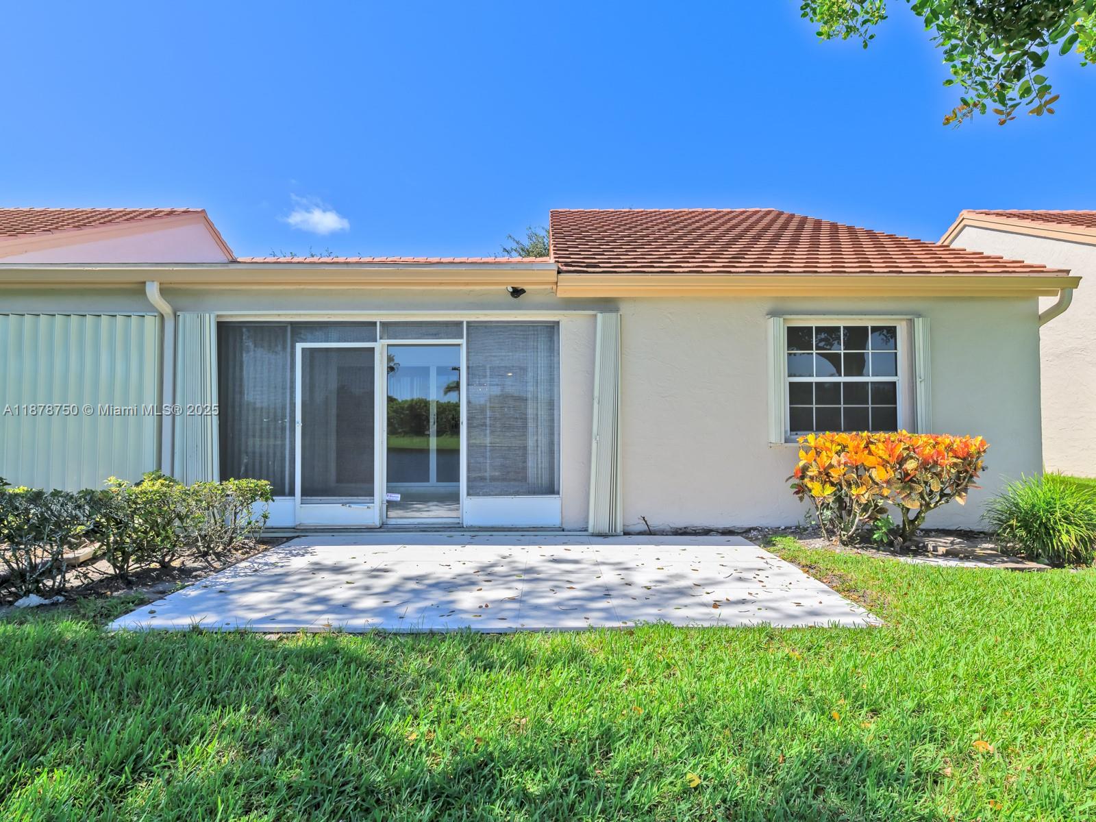 EMERALD POINTE 2 - Residential