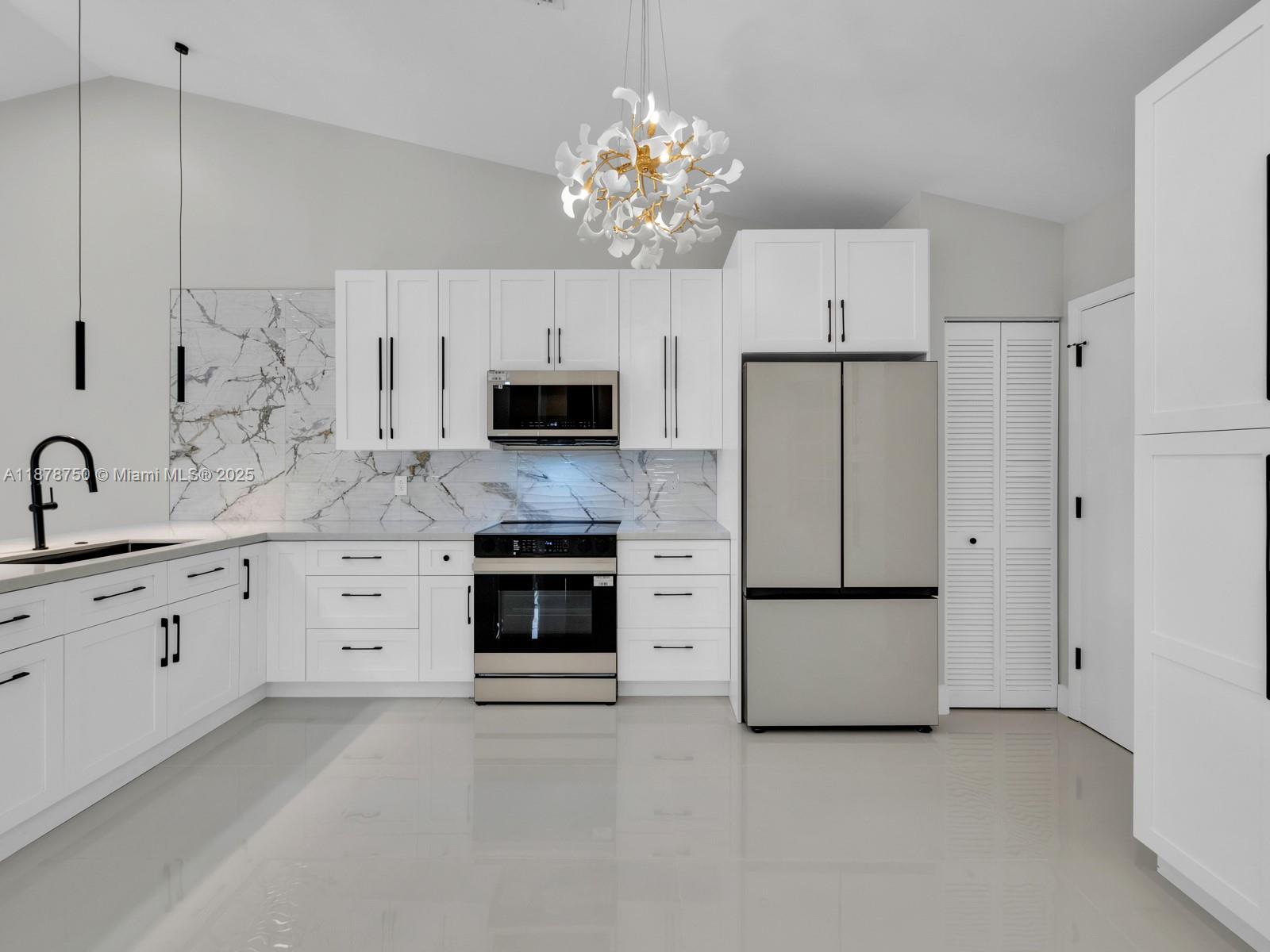 EMERALD POINTE 2 - Residential