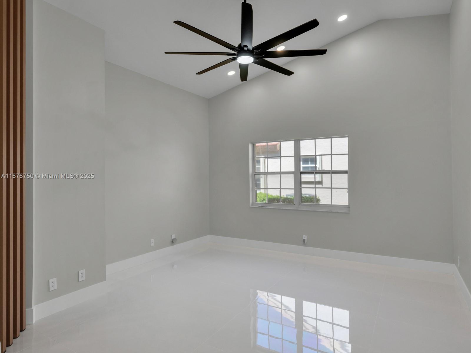 EMERALD POINTE 2 - Residential