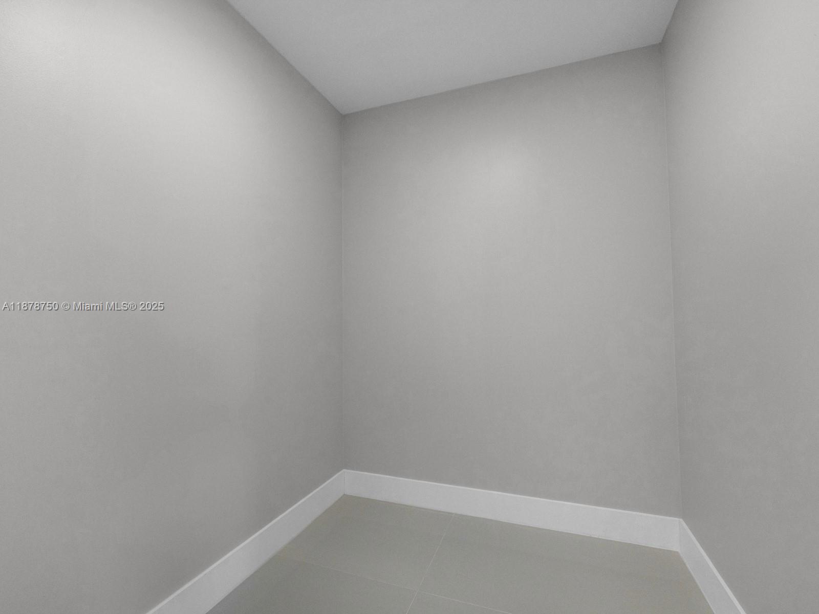 EMERALD POINTE 2 - Residential