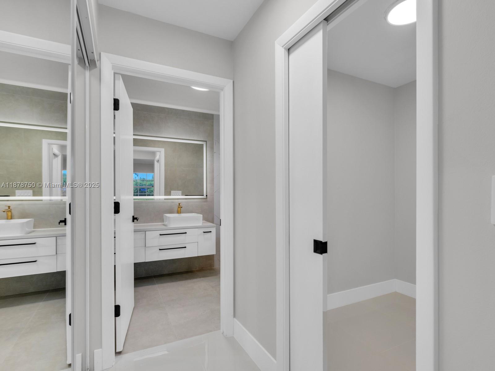 EMERALD POINTE 2 - Residential