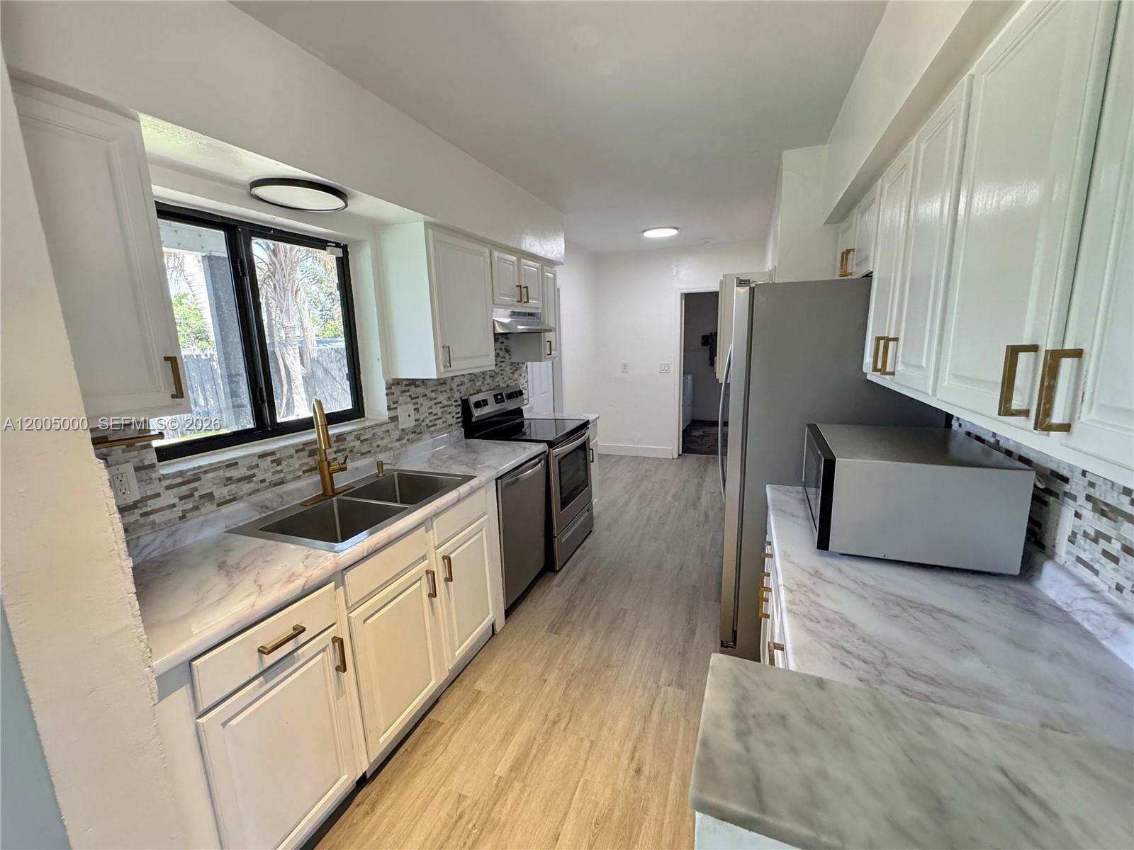 PEMBROKE PINES NO 3 - Residential