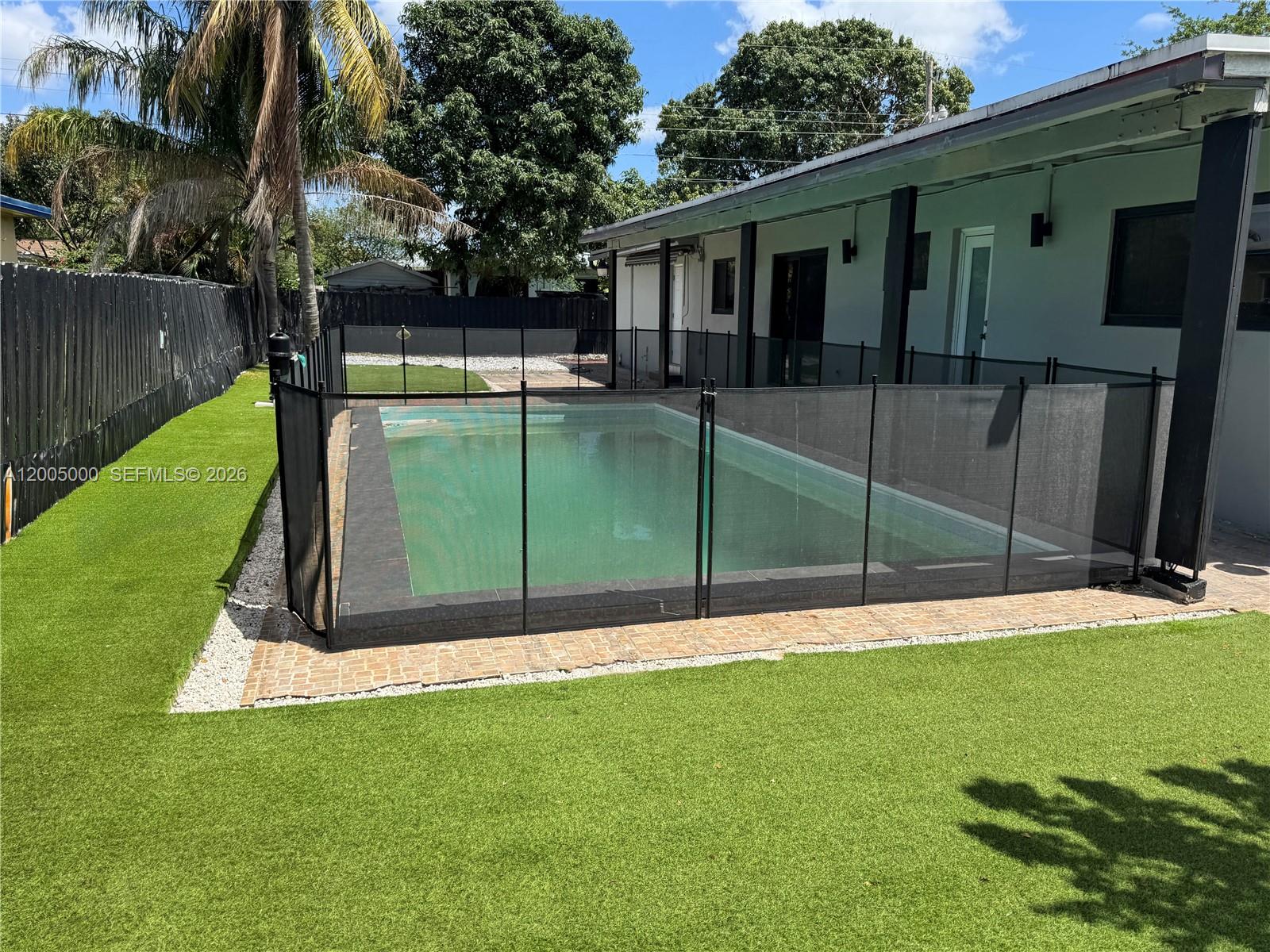 PEMBROKE PINES NO 3 - Residential