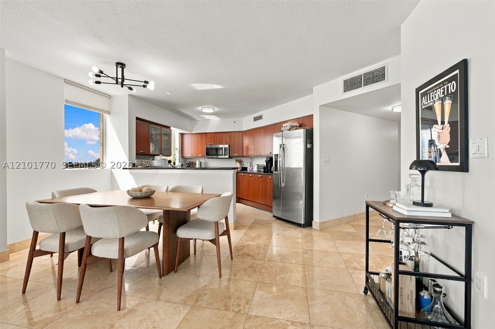 2001 Ocean Blvd 701