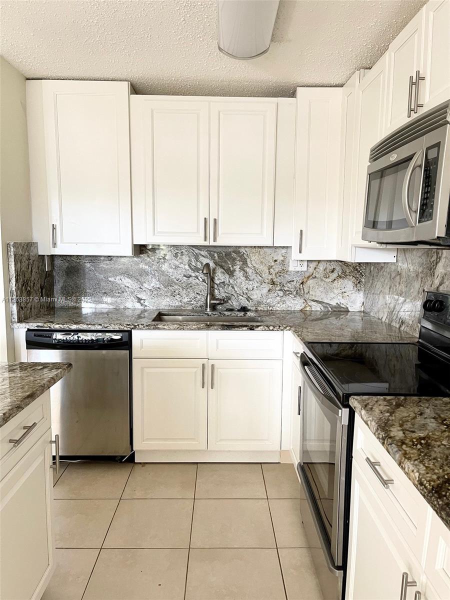 MEADOWS ON THE GREEN - Residential Lease