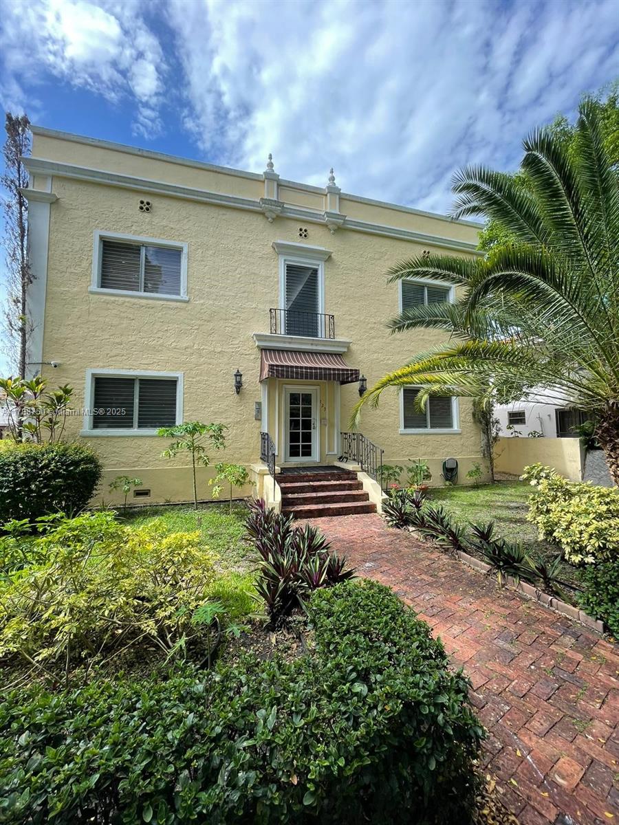 223 Calabria Ave 8, Coral Gables, Broward County, Florida - 1 Bedrooms  
1 Bathrooms - 
