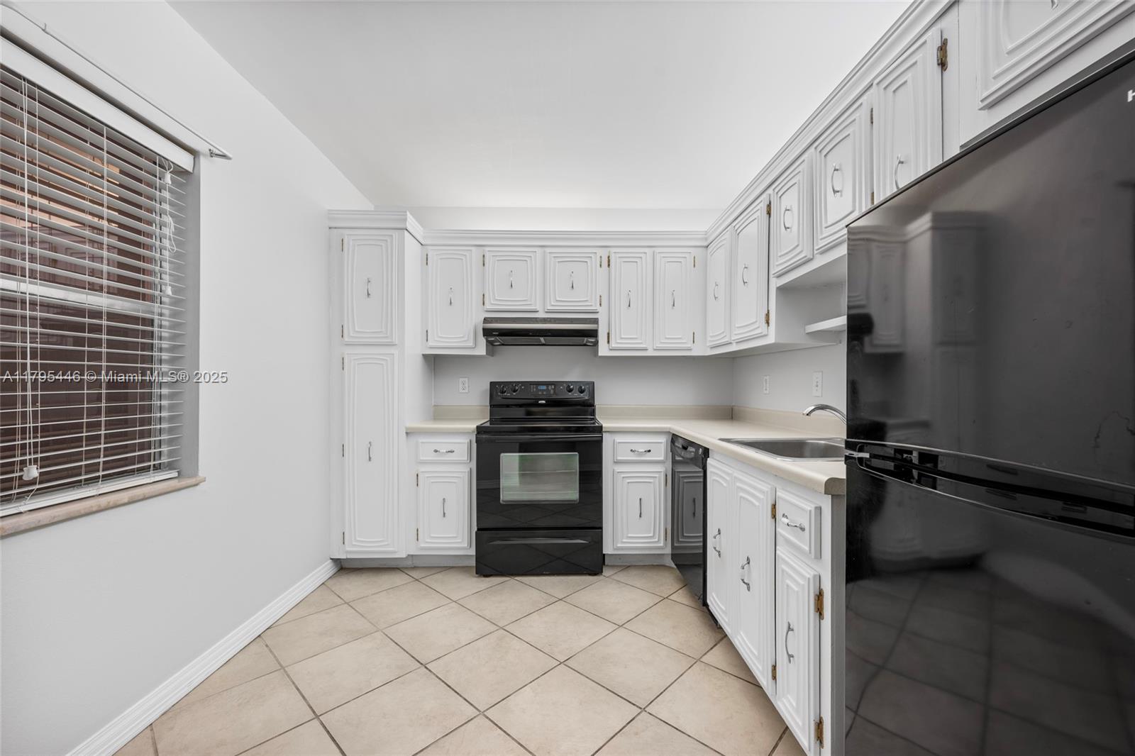 SOMERSET NO SIX CONDO - Residential