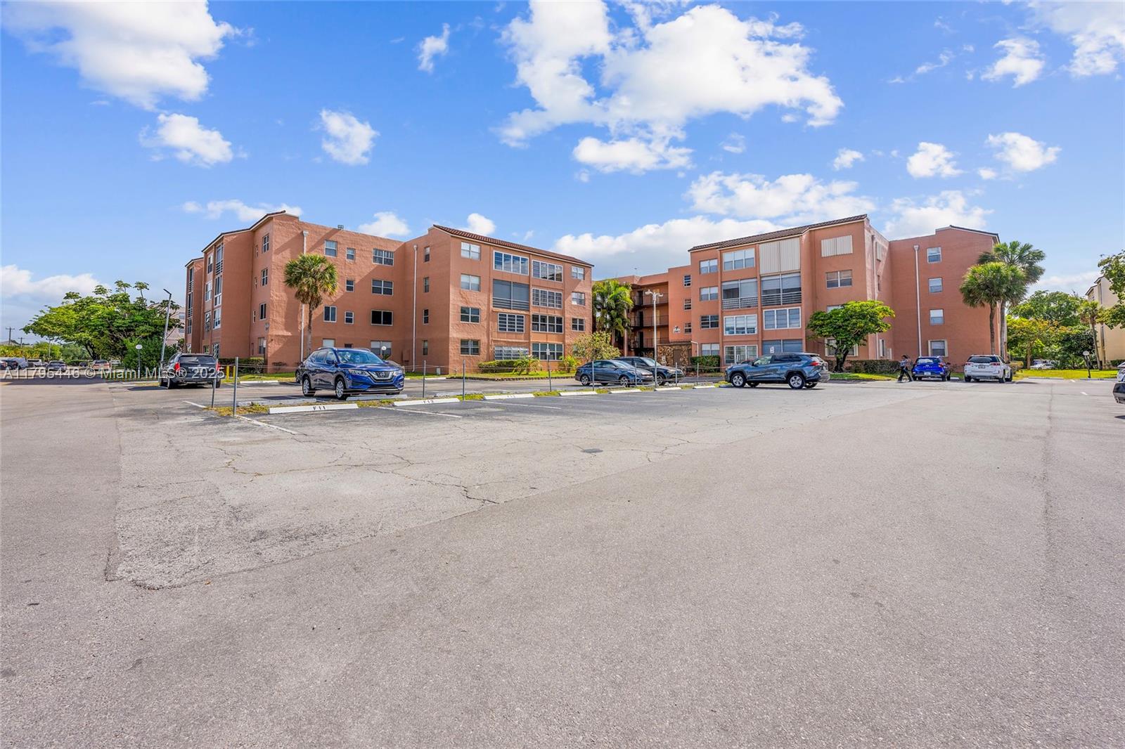 Property for Sale at 2861 Somerset Dr 104, Lauderdale Lakes, Broward County, Florida - Bedrooms: 2 
Bathrooms: 2  - $125,000
