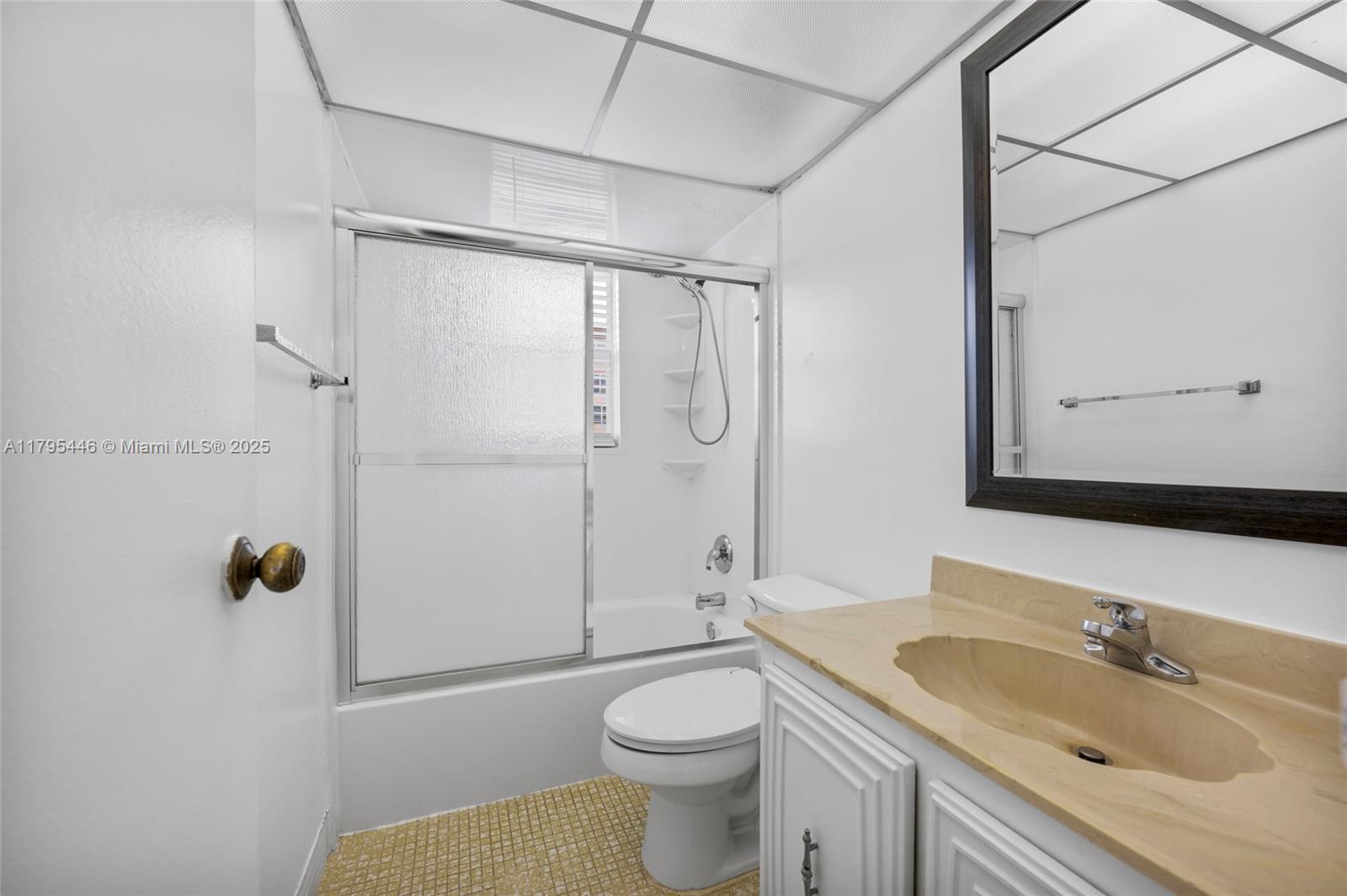 SOMERSET NO SIX CONDO - Residential