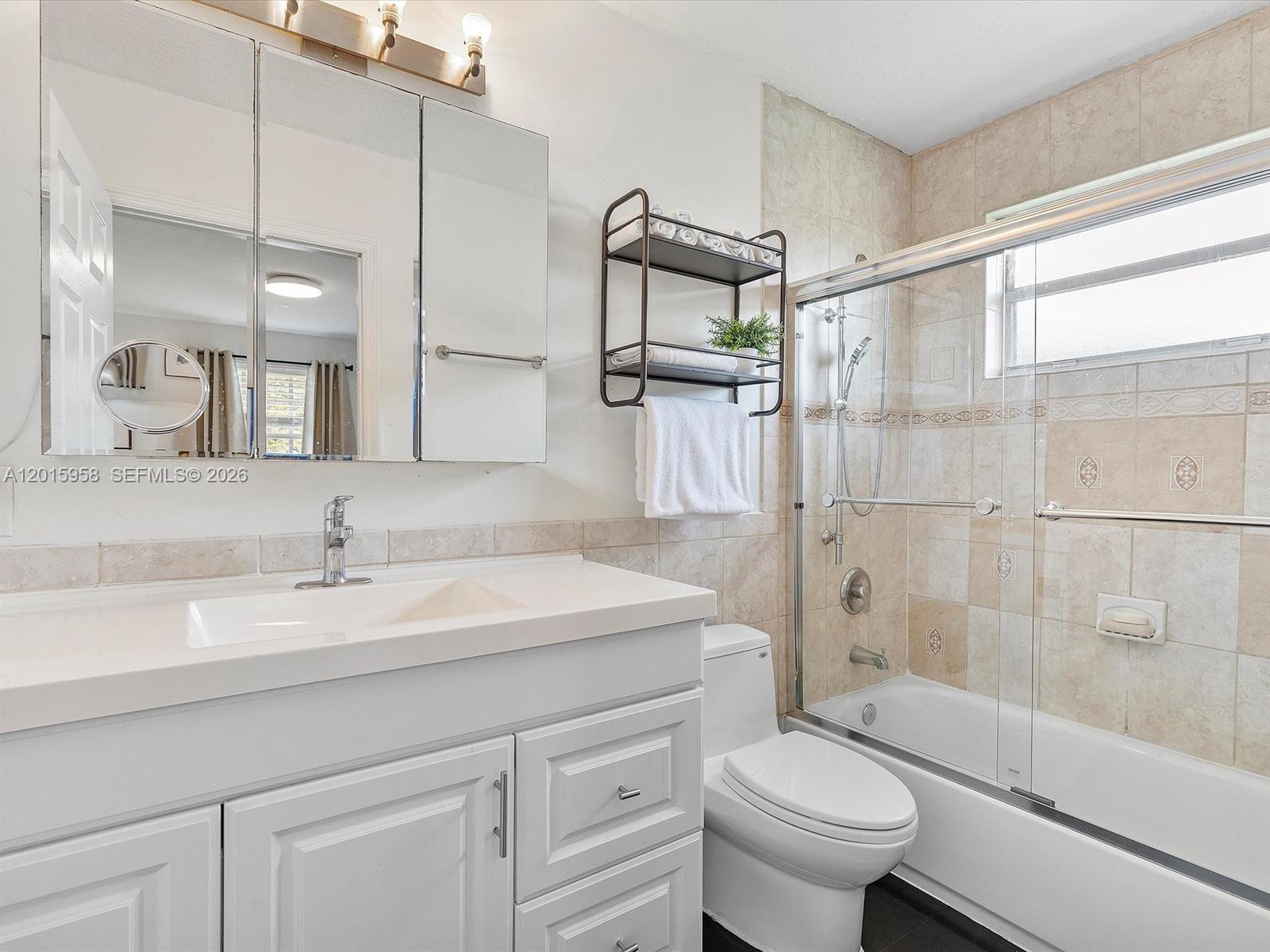 TOWN OF HALLANDALE B-13 - Residential