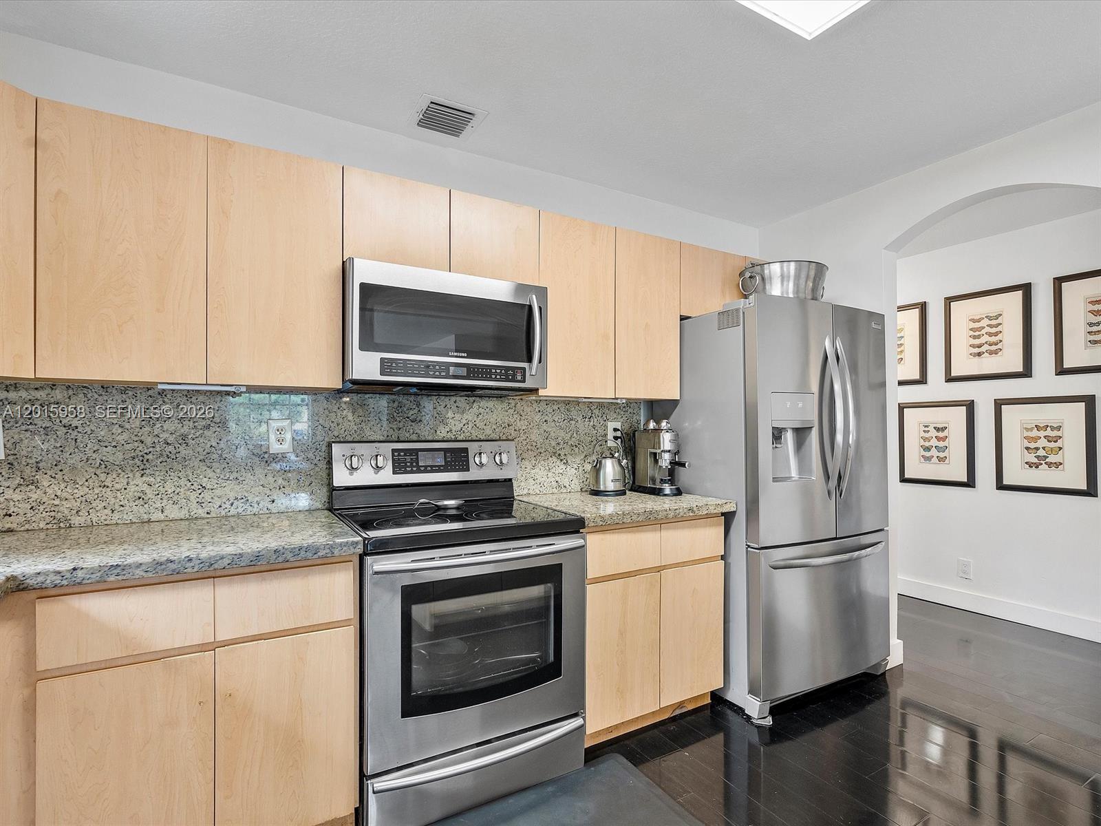 TOWN OF HALLANDALE B-13 - Residential