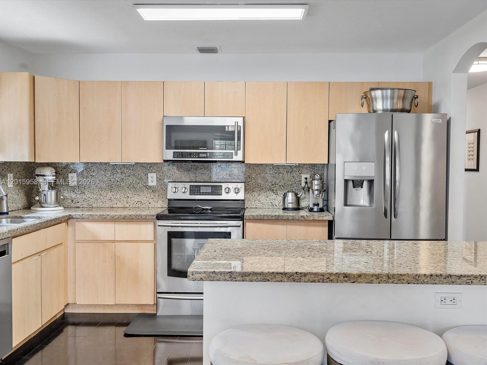 TOWN OF HALLANDALE B-13 - Residential
