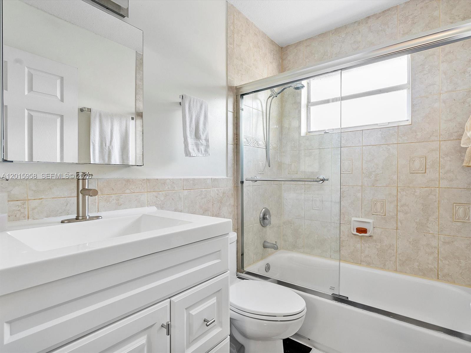 TOWN OF HALLANDALE B-13 - Residential