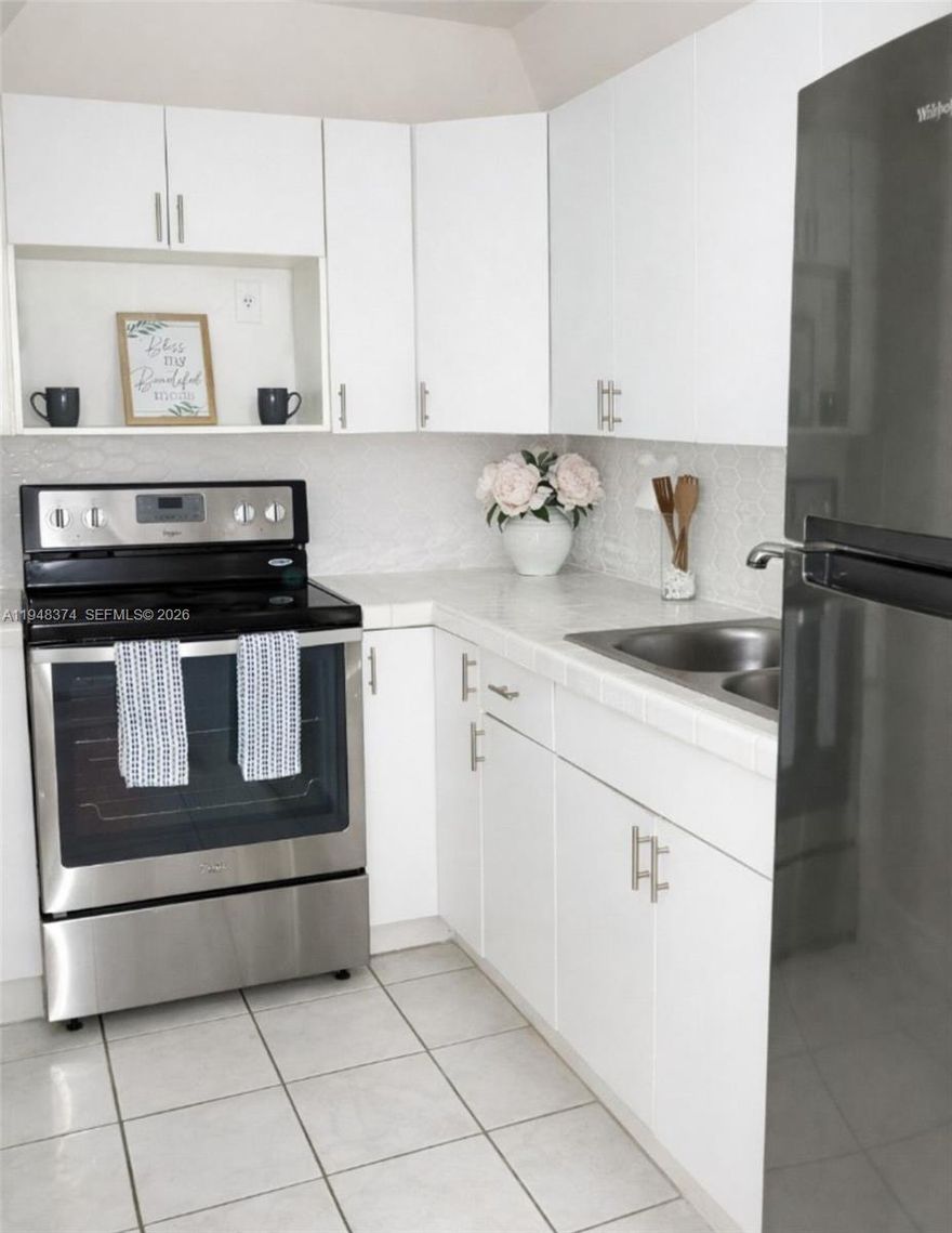 This 2bed/2bath first floor unit is centrally located in the heart of Miami. With a well positioned floor plan and plenty of closet space. A well kept unit in a gated community and pool. Make an appointment today to come see this condo in person. Motivated seller!!! Make an offer and become an owner.