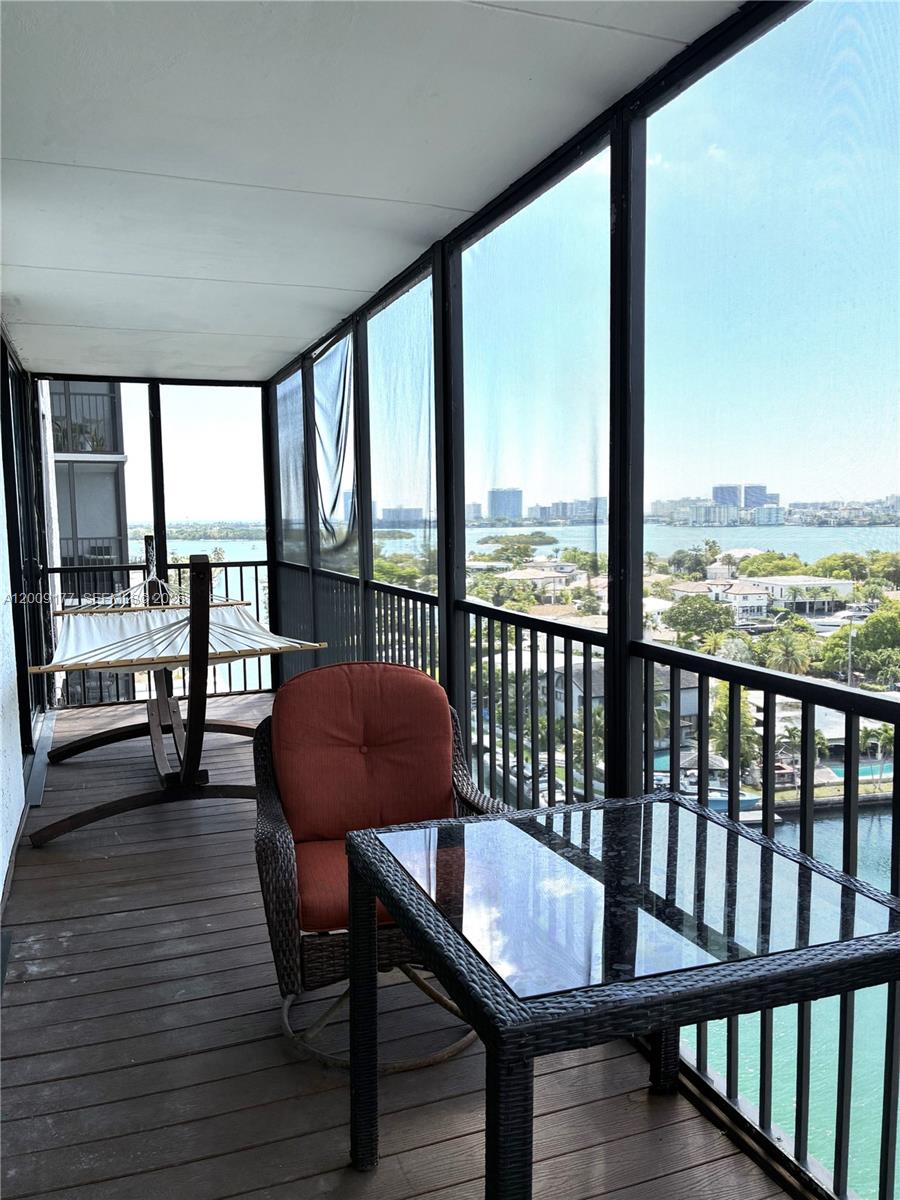 DORSET HOUSE CONDO - Residential