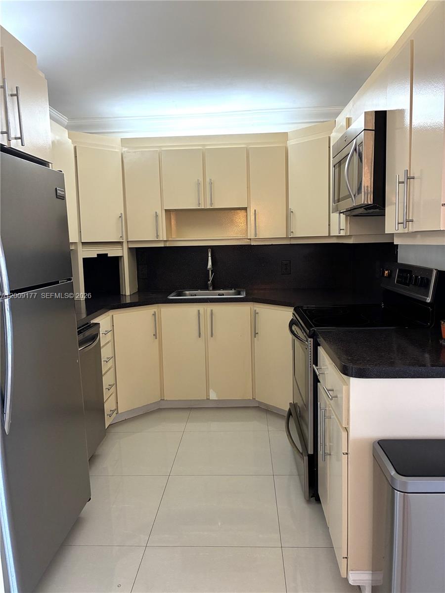 DORSET HOUSE CONDO - Residential