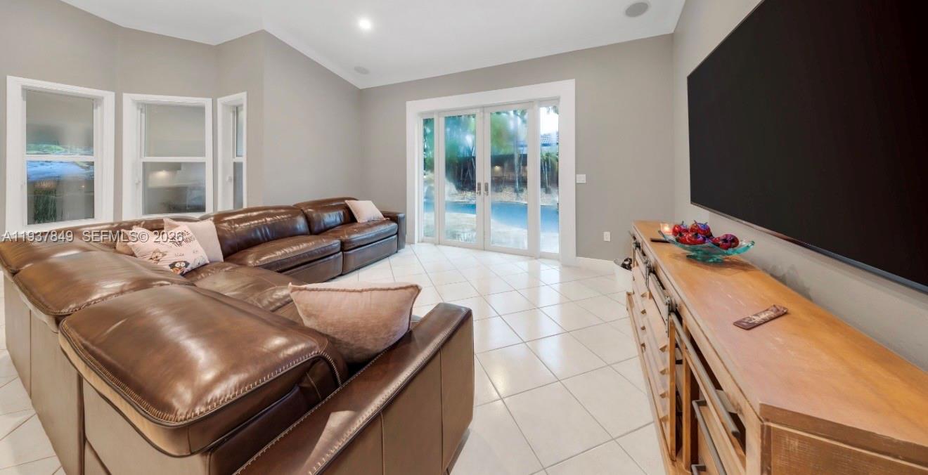 NELIA SUB - Residential