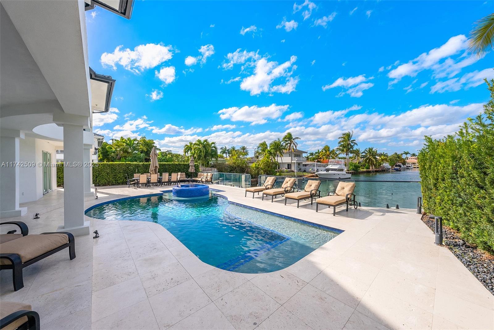 EASTERN SHORES - Residential