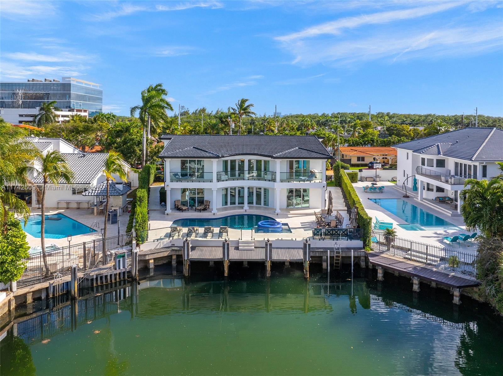 EASTERN SHORES - Residential