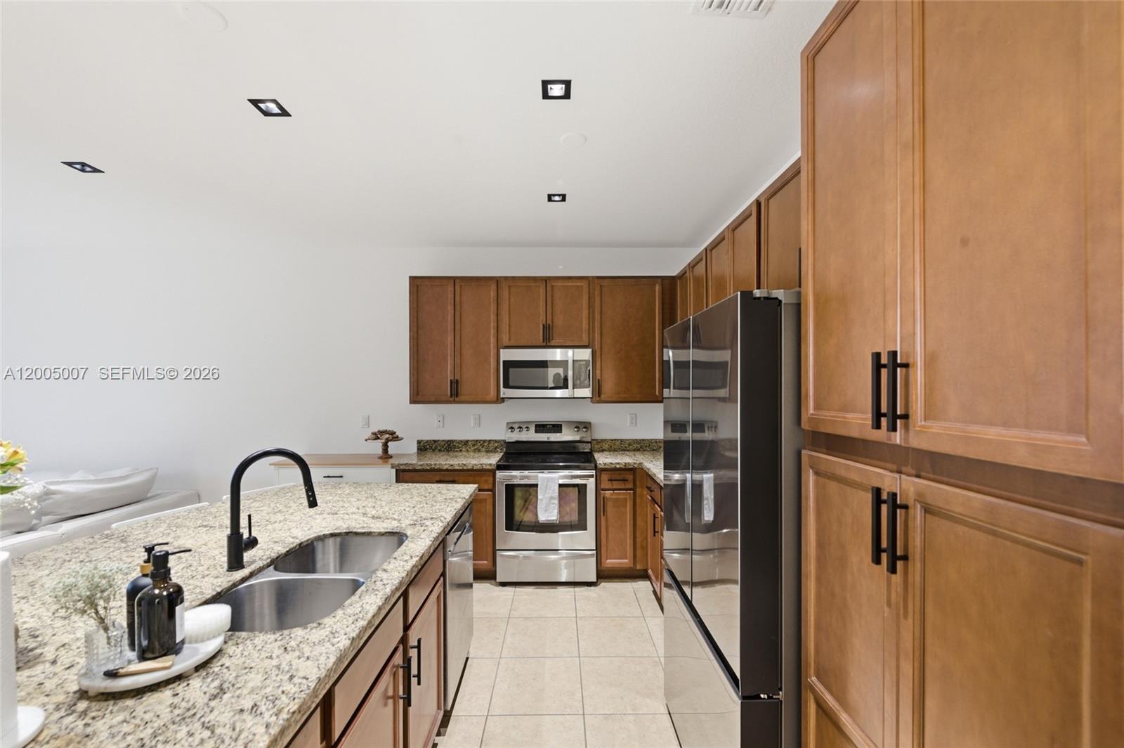 DAVIE JUNCTION - Residential