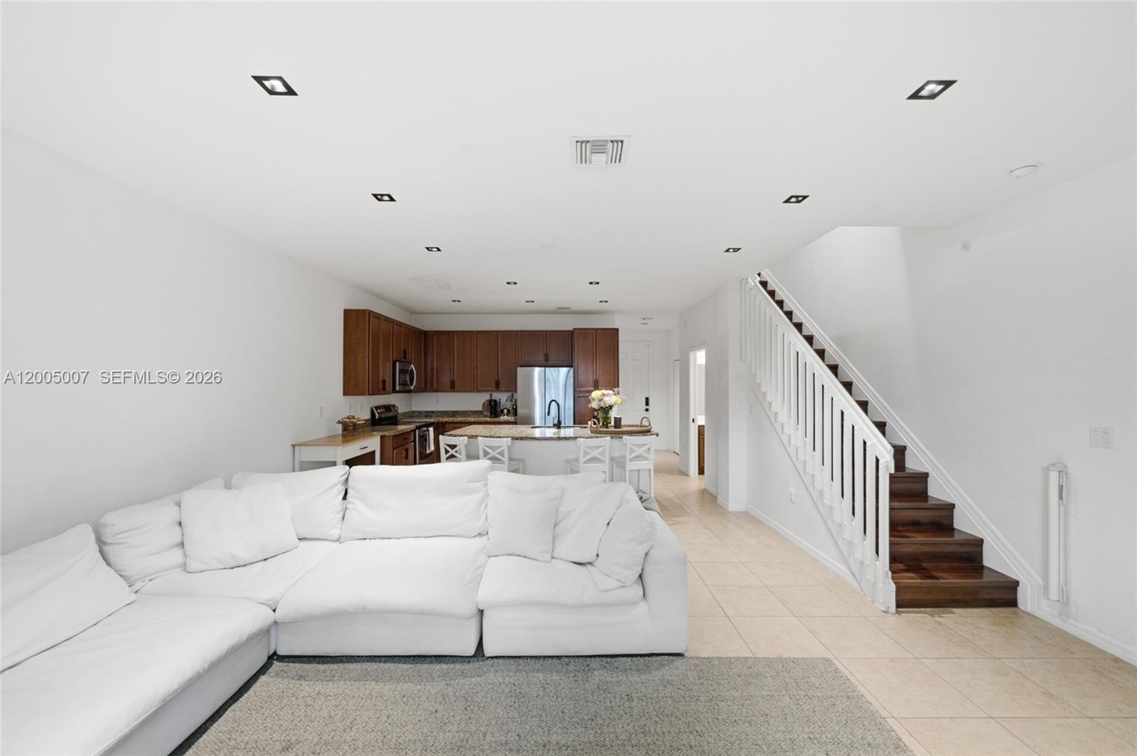 DAVIE JUNCTION - Residential