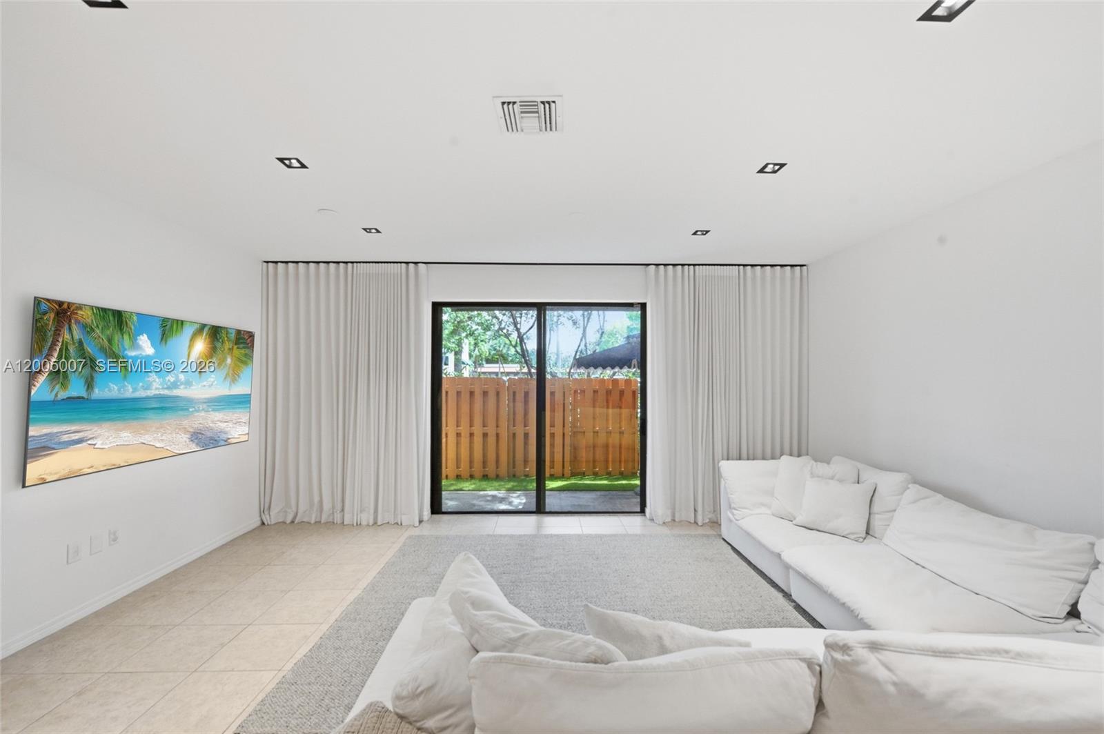 DAVIE JUNCTION - Residential