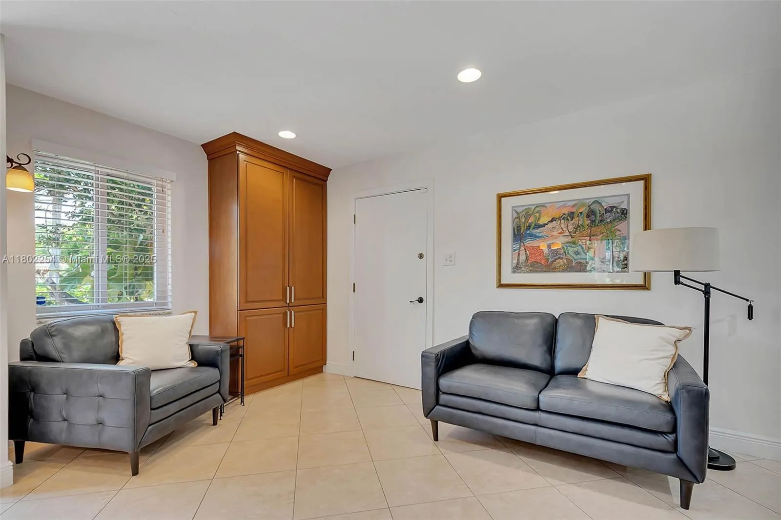 Pinecrest, Florida 33156, United States, 4 Bedrooms Bedrooms, ,3 BathroomsBathrooms,Residential,Pending,130485