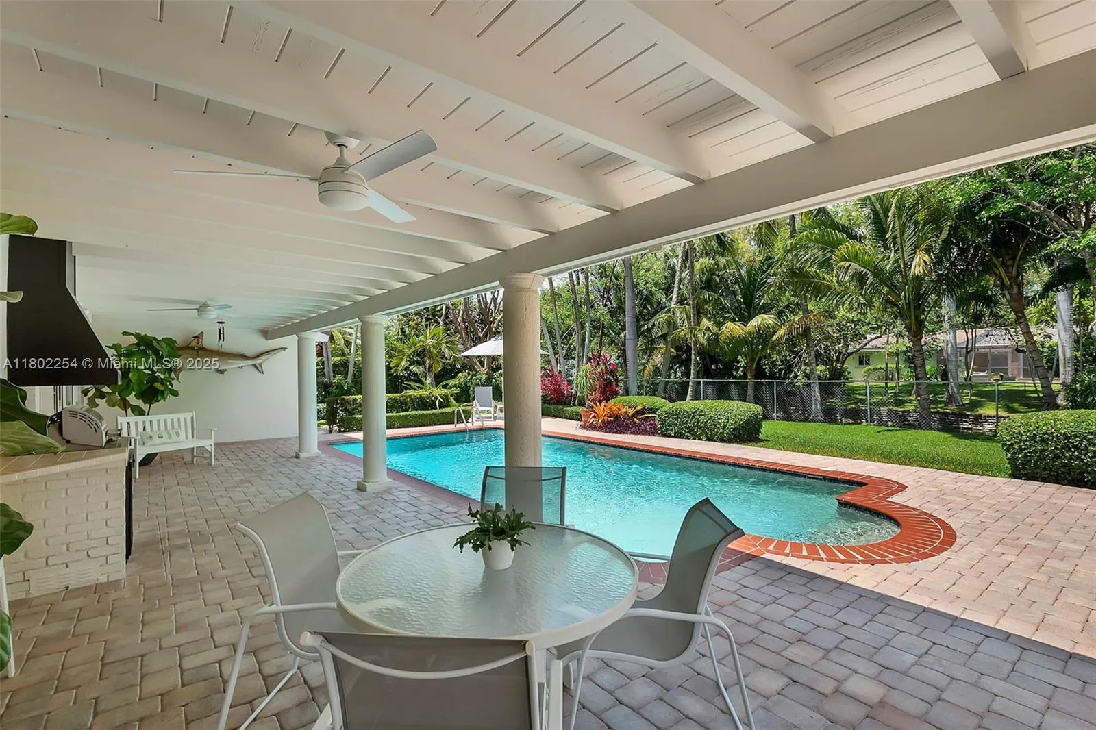 Pinecrest, Florida 33156, United States, 4 Bedrooms Bedrooms, ,3 BathroomsBathrooms,Residential,Pending,130485