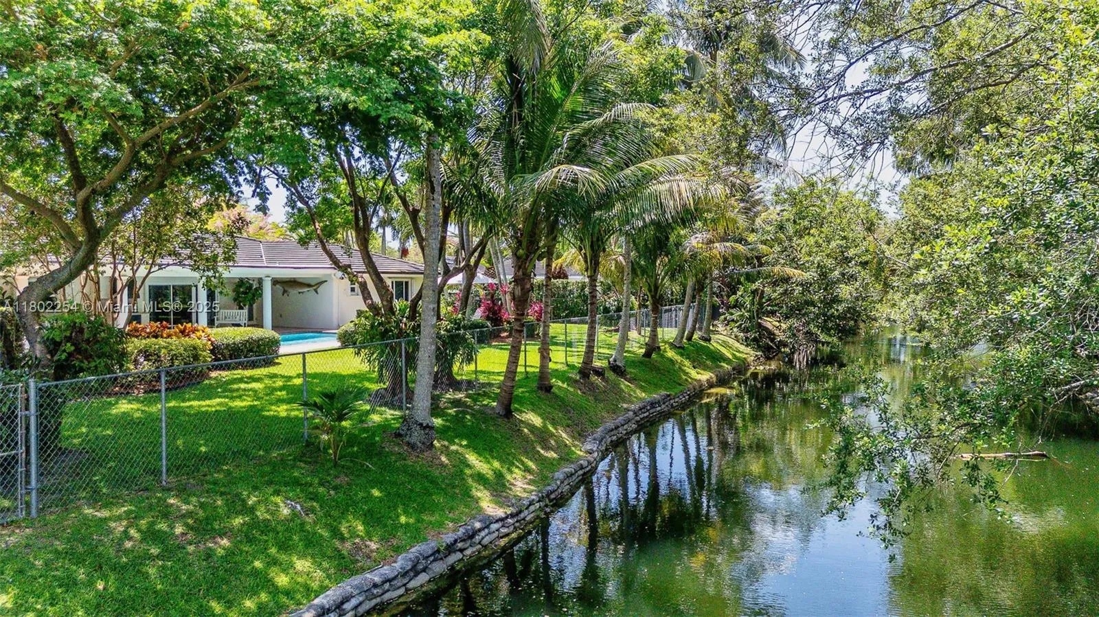 Pinecrest, Florida 33156, United States, 4 Bedrooms Bedrooms, ,3 BathroomsBathrooms,Residential,Pending,130485