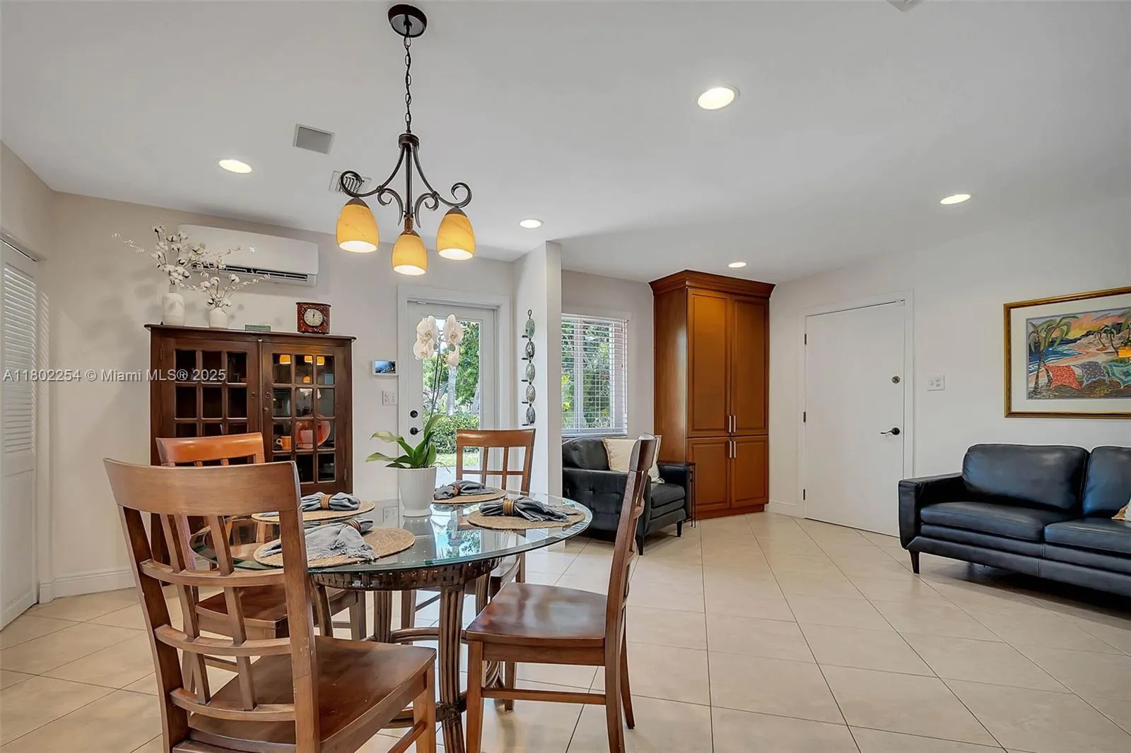 Pinecrest, Florida 33156, United States, 4 Bedrooms Bedrooms, ,3 BathroomsBathrooms,Residential,Pending,130485