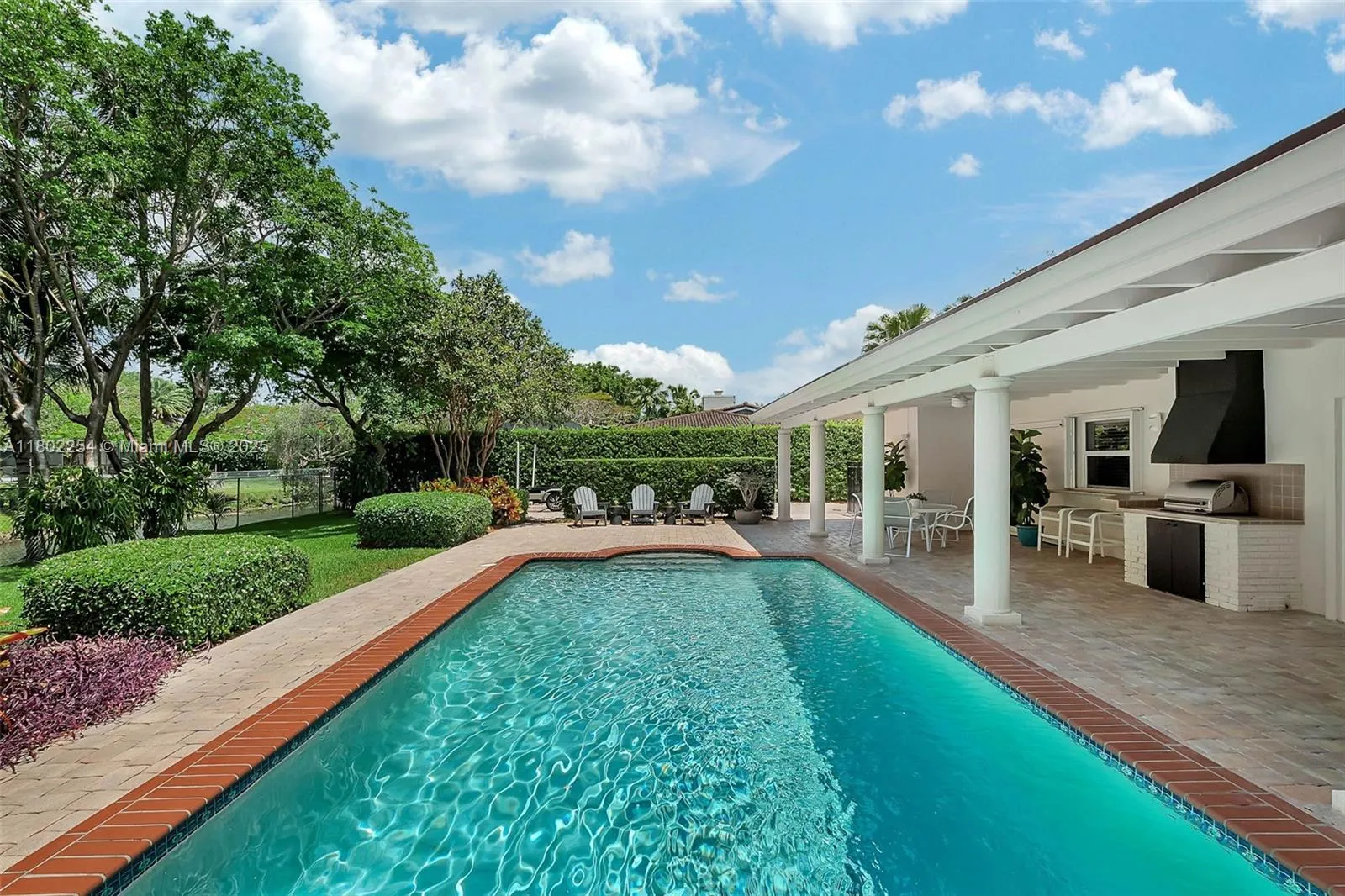 Pinecrest, Florida 33156, United States, 4 Bedrooms Bedrooms, ,3 BathroomsBathrooms,Residential,Pending,130485