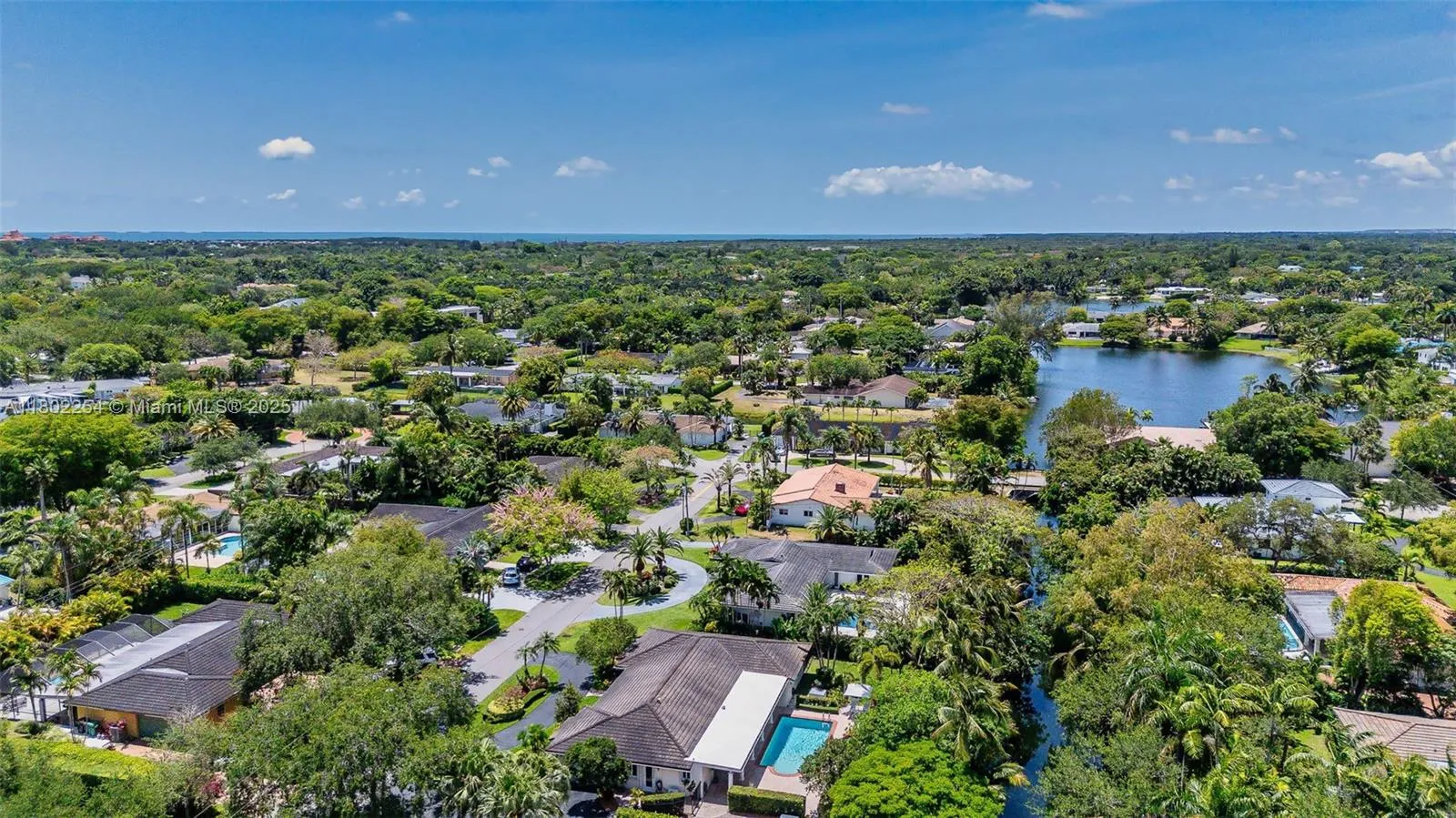 Pinecrest, Florida 33156, United States, 4 Bedrooms Bedrooms, ,3 BathroomsBathrooms,Residential,Pending,130485