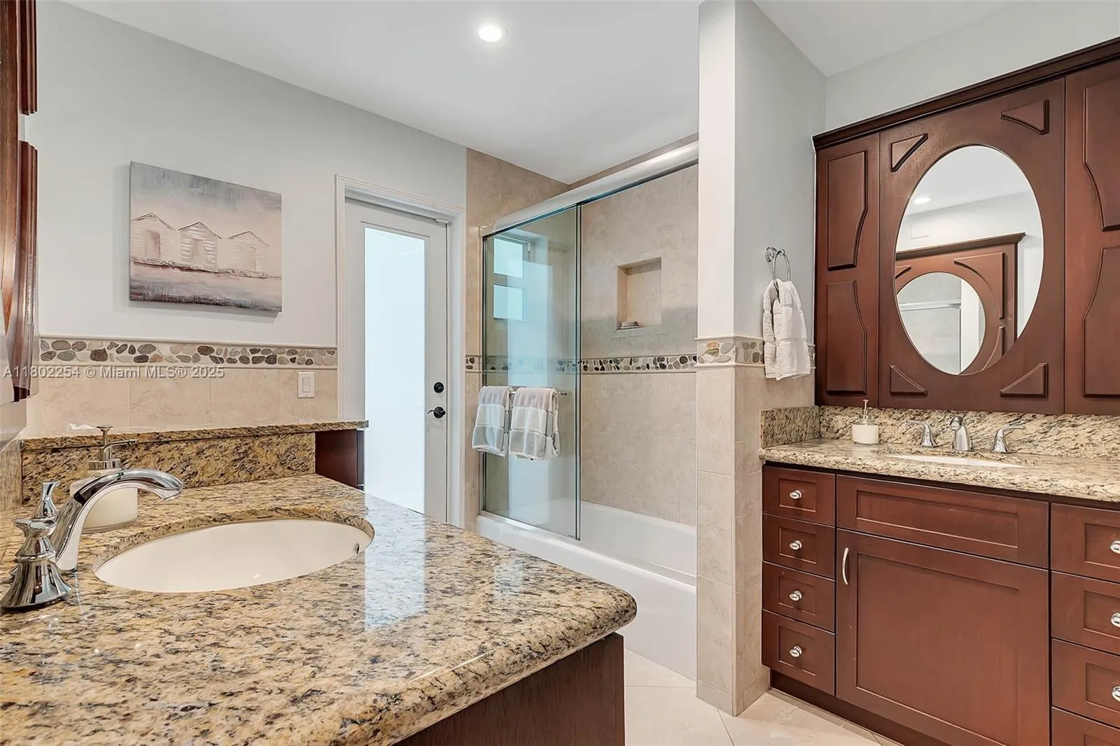 Pinecrest, Florida 33156, United States, 4 Bedrooms Bedrooms, ,3 BathroomsBathrooms,Residential,Pending,130485