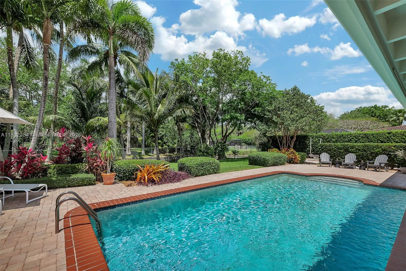 Pinecrest, Florida 33156, United States, 4 Bedrooms Bedrooms, ,3 BathroomsBathrooms,Residential,Pending,130485