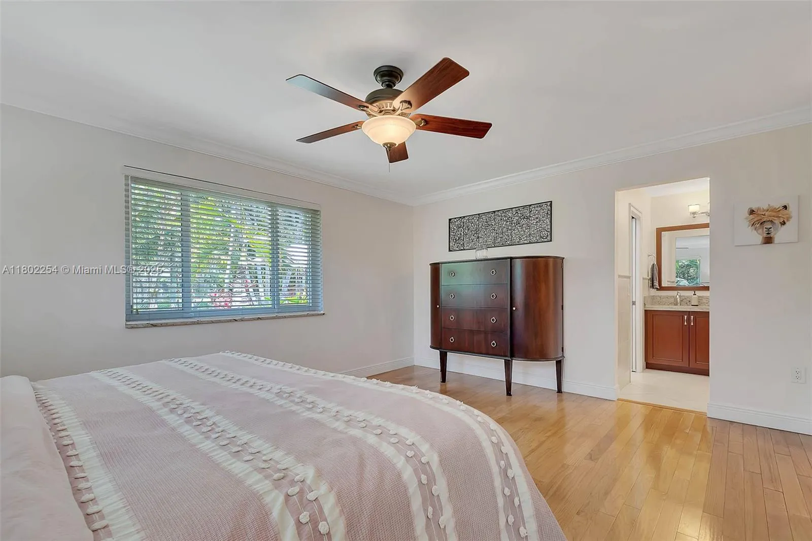 Pinecrest, Florida 33156, United States, 4 Bedrooms Bedrooms, ,3 BathroomsBathrooms,Residential,Pending,130485